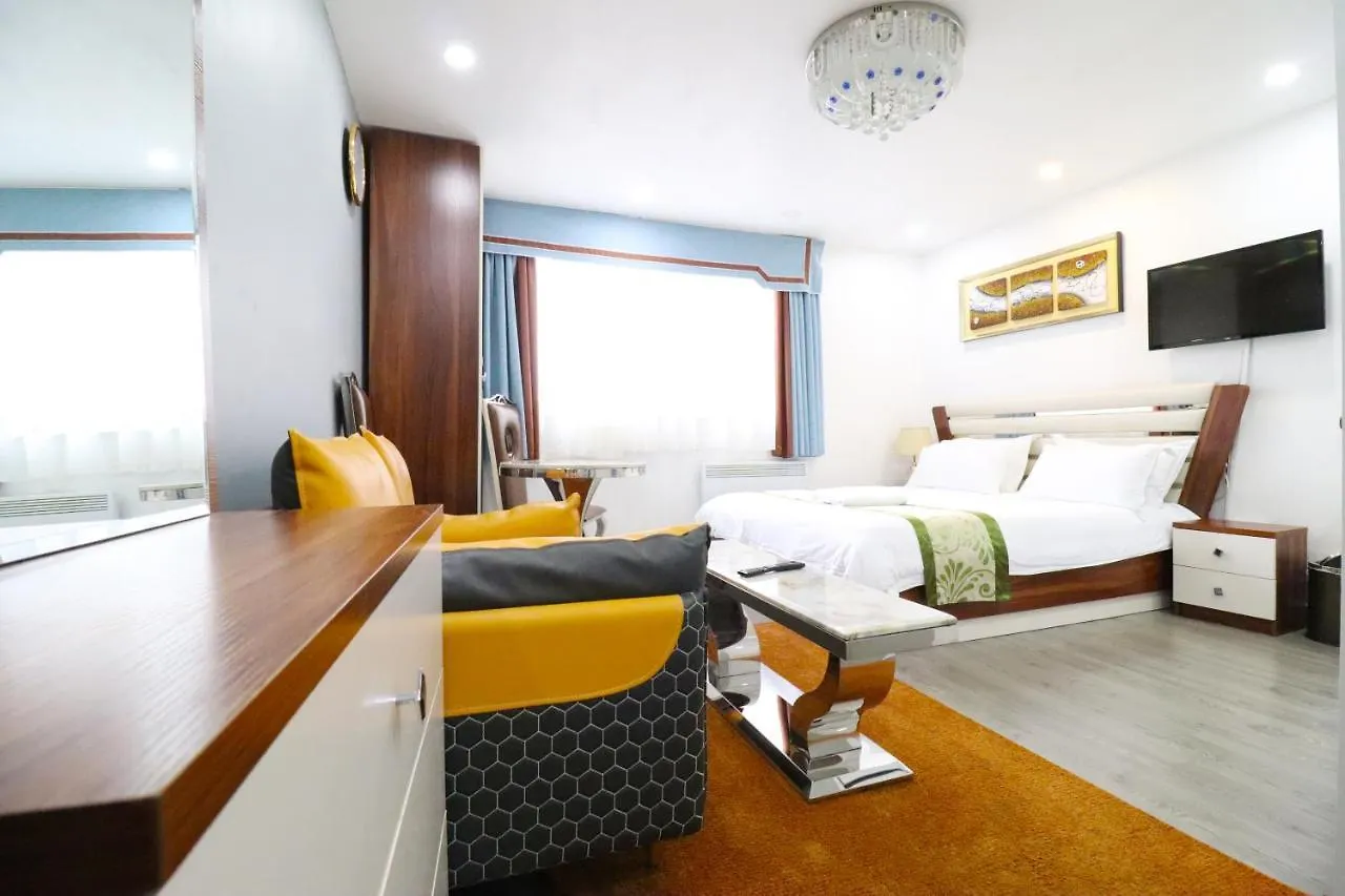 Queen Stay Apartments Σέφιλντ